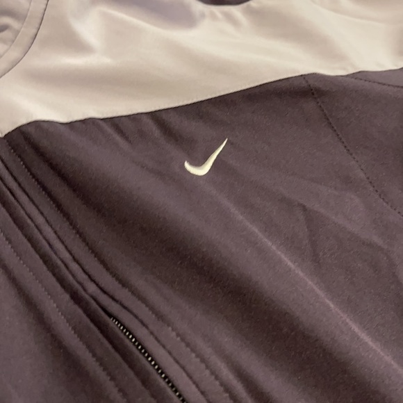 Nike women’s size medium jacket - Picture 2 of 10